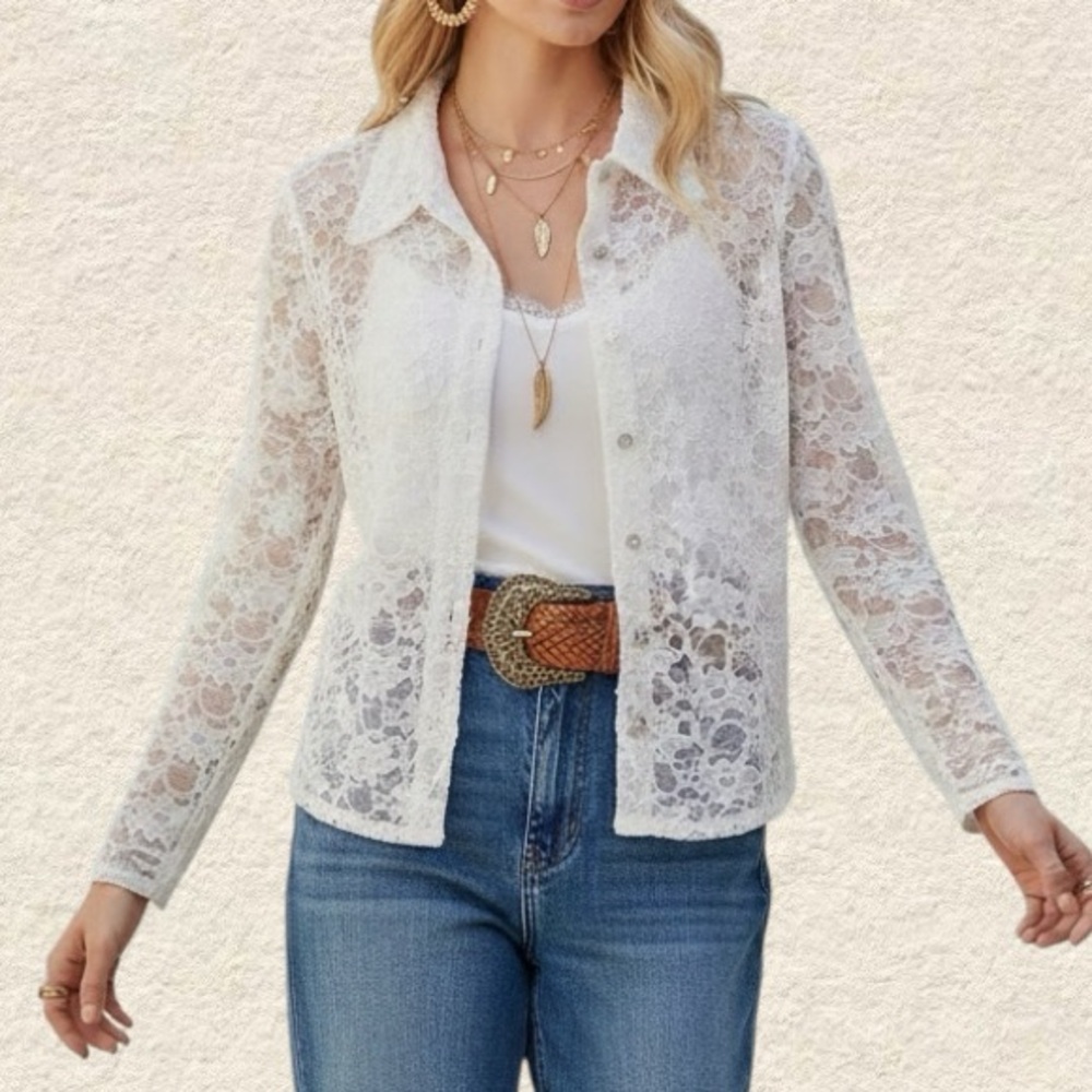 JS BOUTIQUE White Floral Lace Button-Down - Made in Canada - Size M